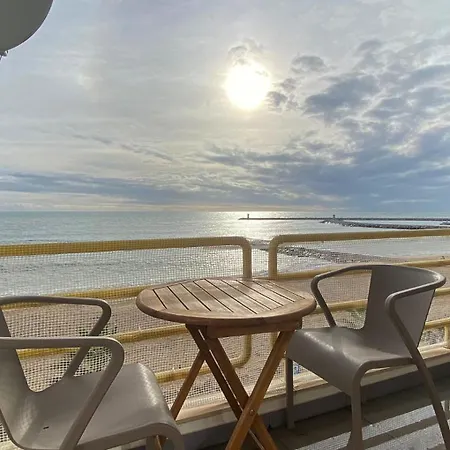 Quarteira Frente Praia II By Homeslow Rentals Exterior photo