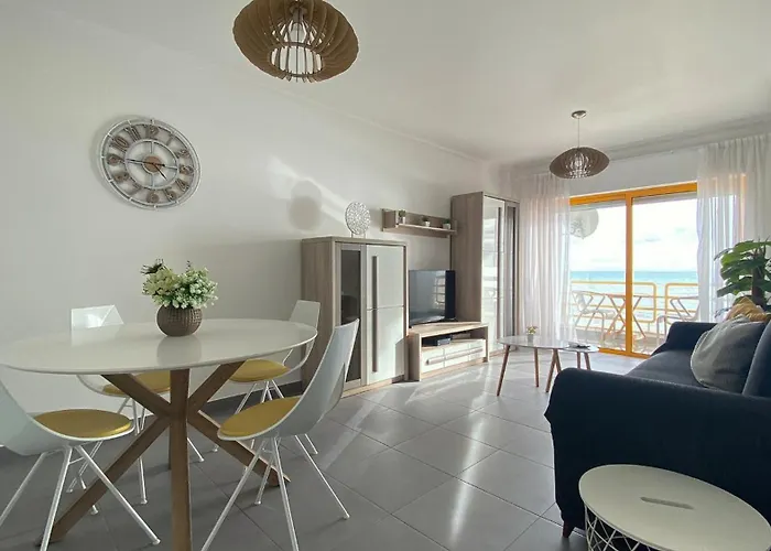 Quarteira Frente Praia II By Homeslow Rentals