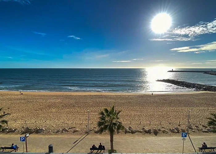 Quarteira Frente Praia II By Homeslow Rentals